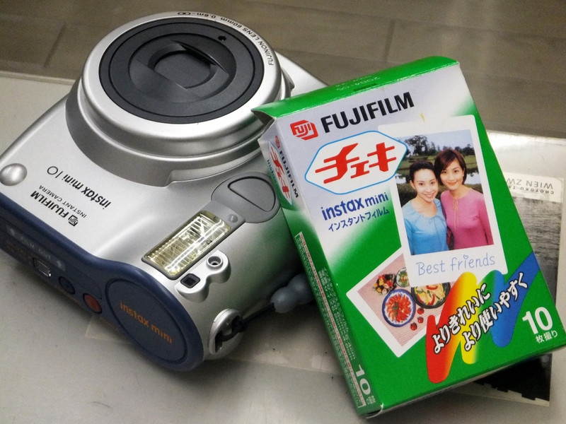 FUJIFILM 大判カメラ用インスタントフィルム（期限切れ） 期限切れフィルムは使える？劣化・現像・価格を徹底解説【2026年版