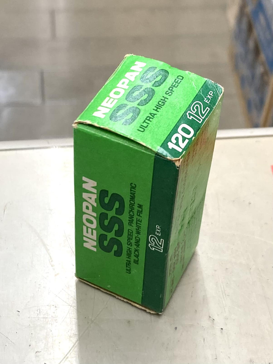 我楽多屋(中古カメラアクセサリーとジャンクカメラ): NEOPAN SSS