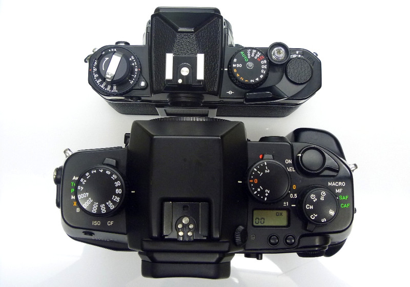 我楽多屋(中古カメラアクセサリーとジャンクカメラ): CONTAX AX