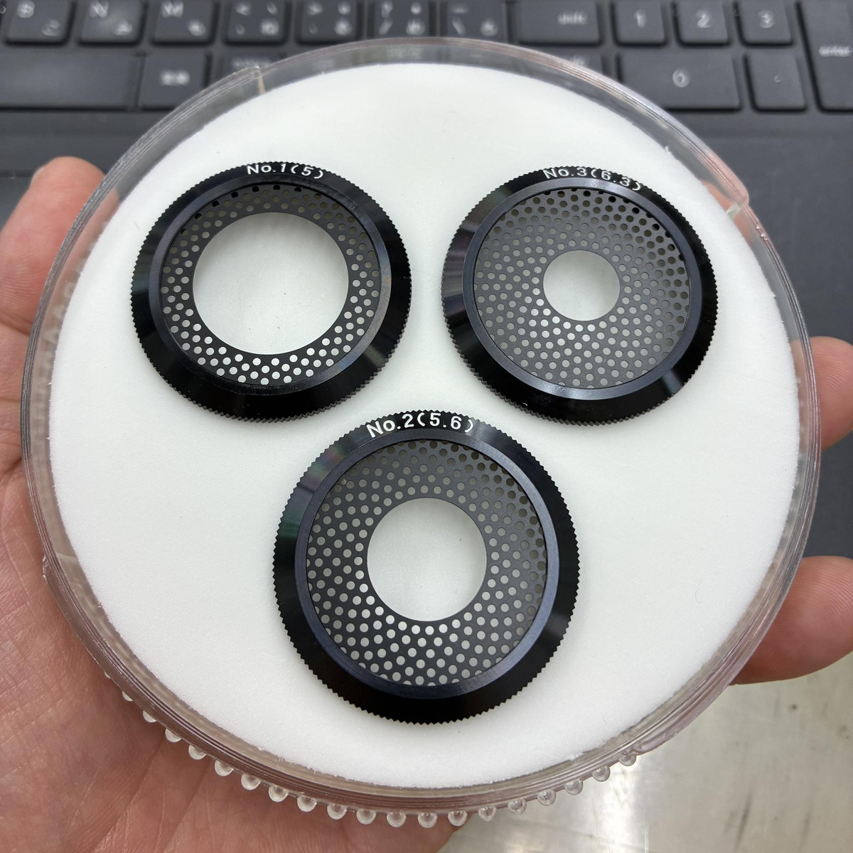 カメラ山　ジャンク品 我楽多屋(中古カメラアクセサリーとジャンクカメラ): これ分かる人！？